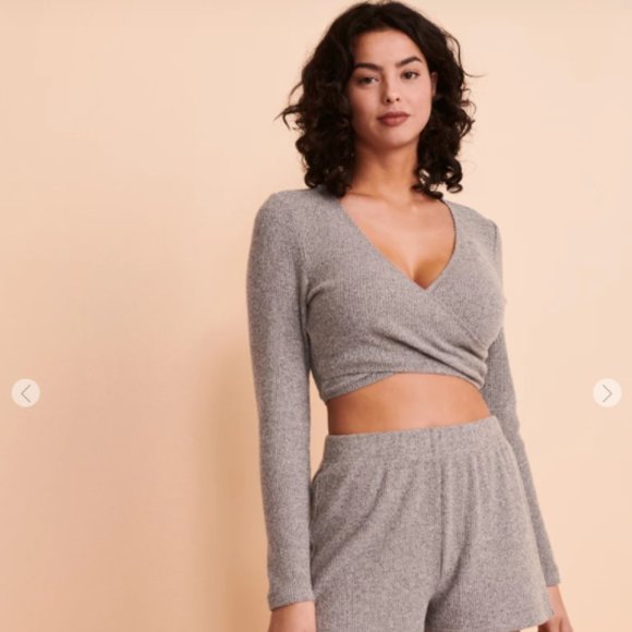 Brand New Balletcore Ribbed Longsleeve Crop, by Tropik. Incredibly soft! - Picture 3 of 9